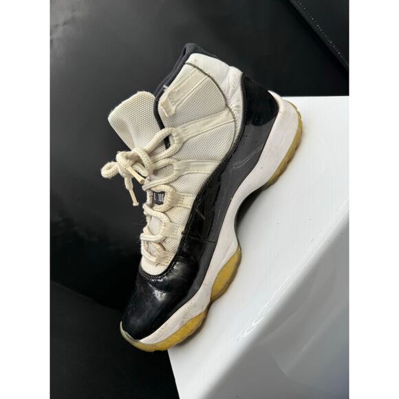 Nike Air Jordan Retro 11s - Black and White - Size 8M main image 6